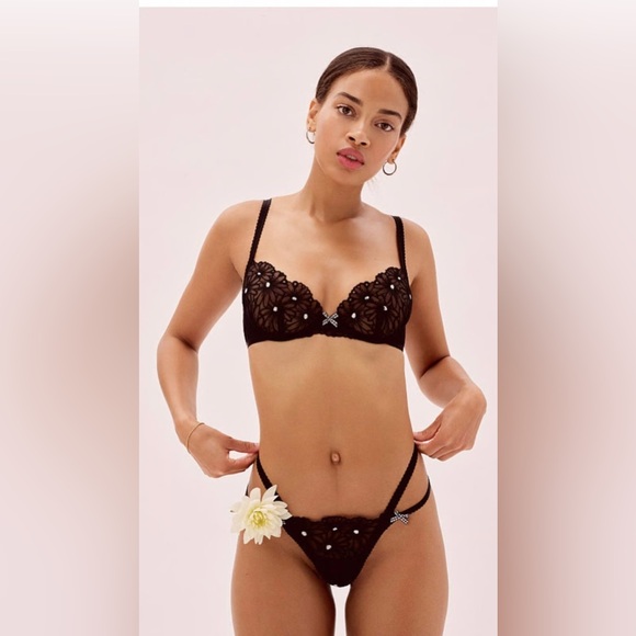 For Love and Lemons Elegant Black Lace Lingerie Set - Bra & Panties NWT - Picture 1 of 13